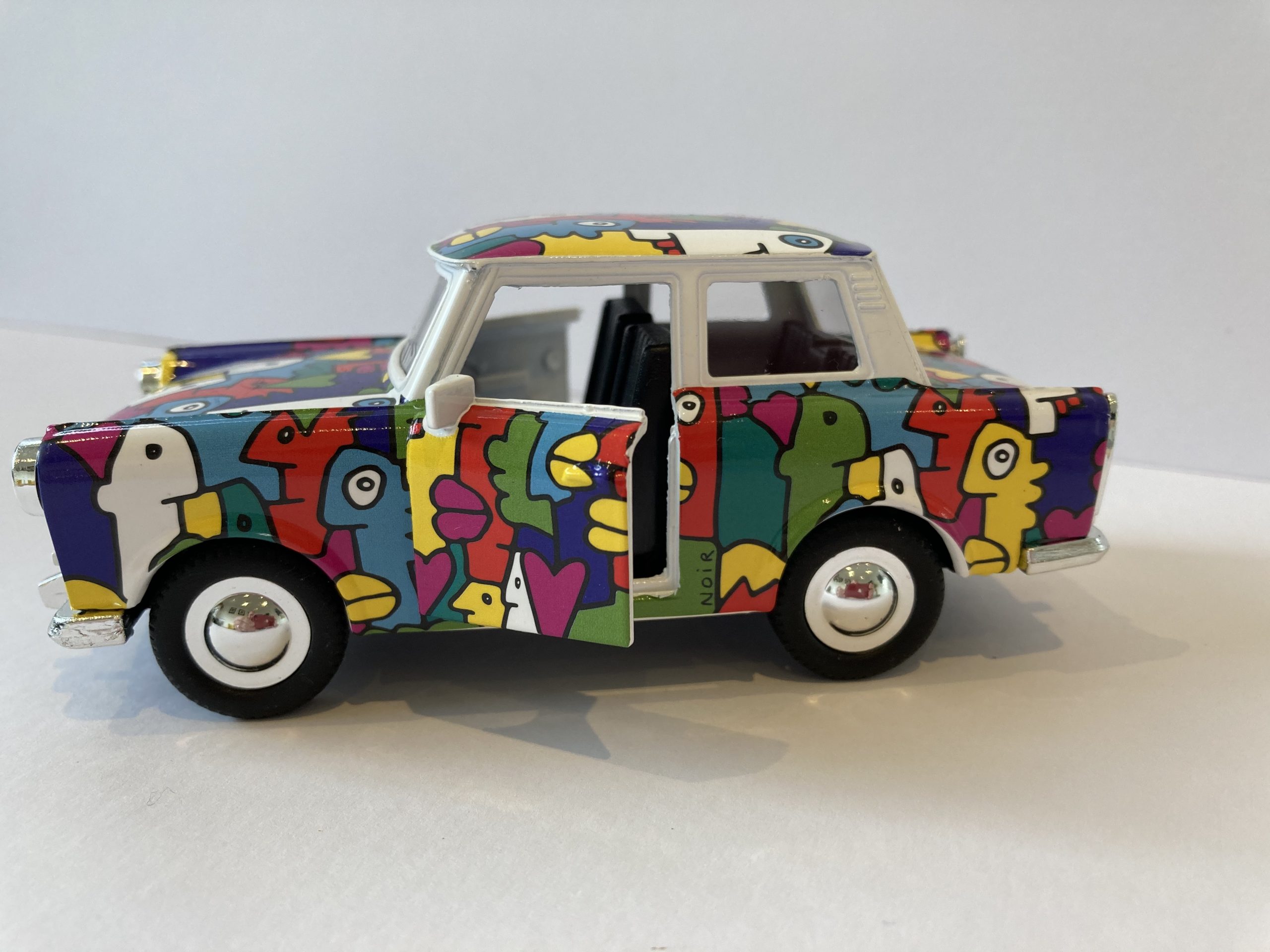 trabant-thierry-noir-main trabant-thierry-noir-main