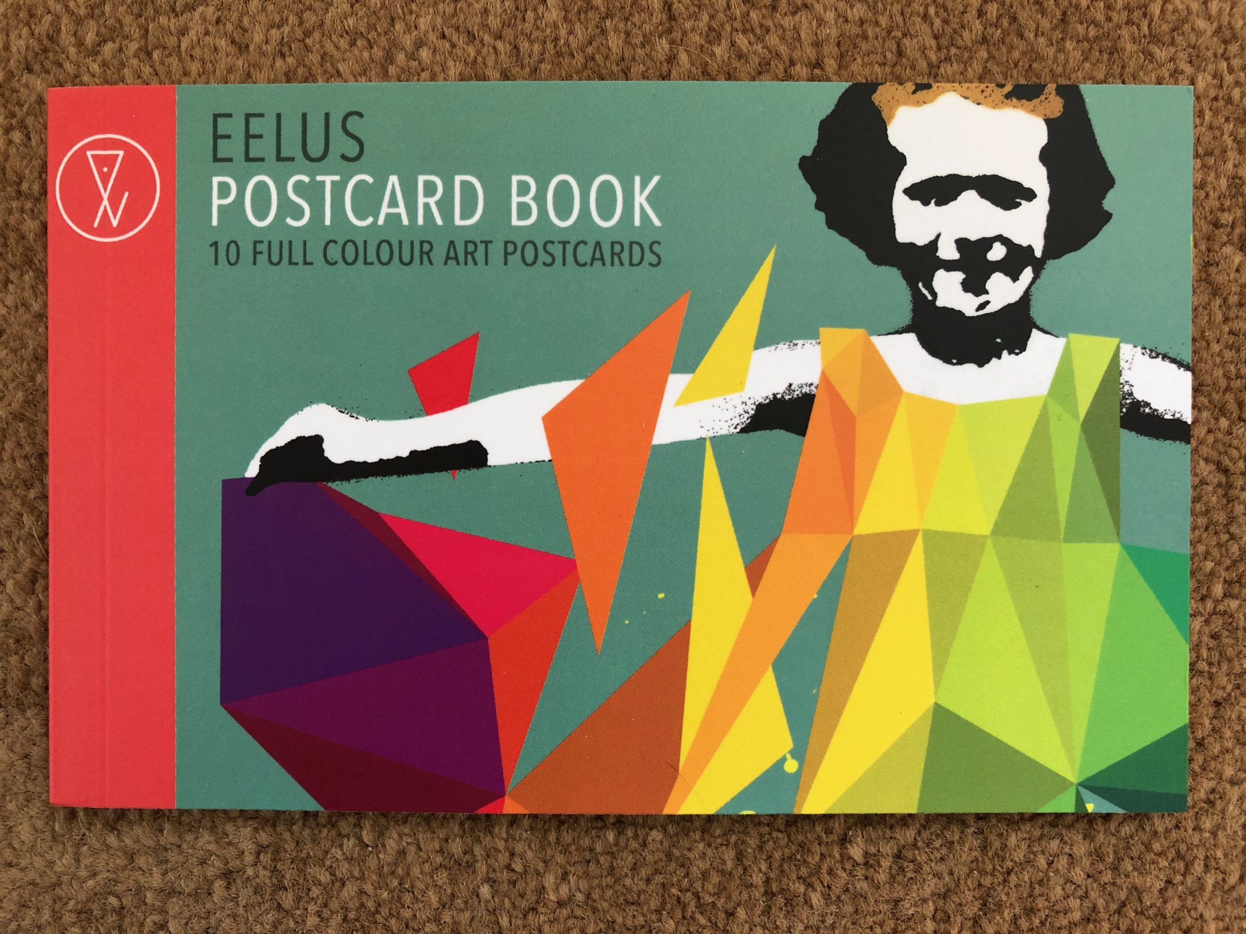 eelus-sgned-postcard-book