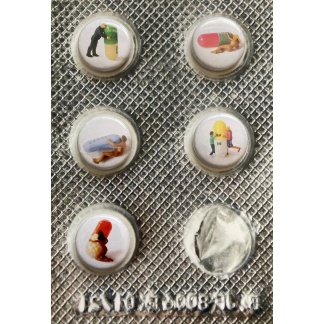 Slinkachu Badge Pill Set
